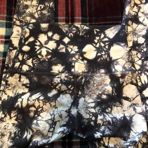 Lululemon wunder under high rise size 4